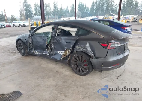 2021 Tesla Model 3 Performance Dual Motor All-Wheel Drive z USA, uszkodzony, nr VIN 5YJ3E1EC4MF025028